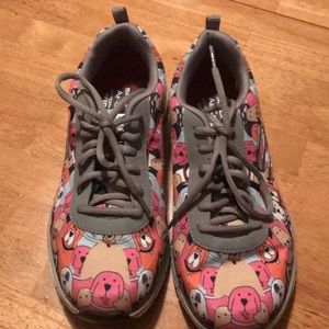 Sketchers dog tennis shoes